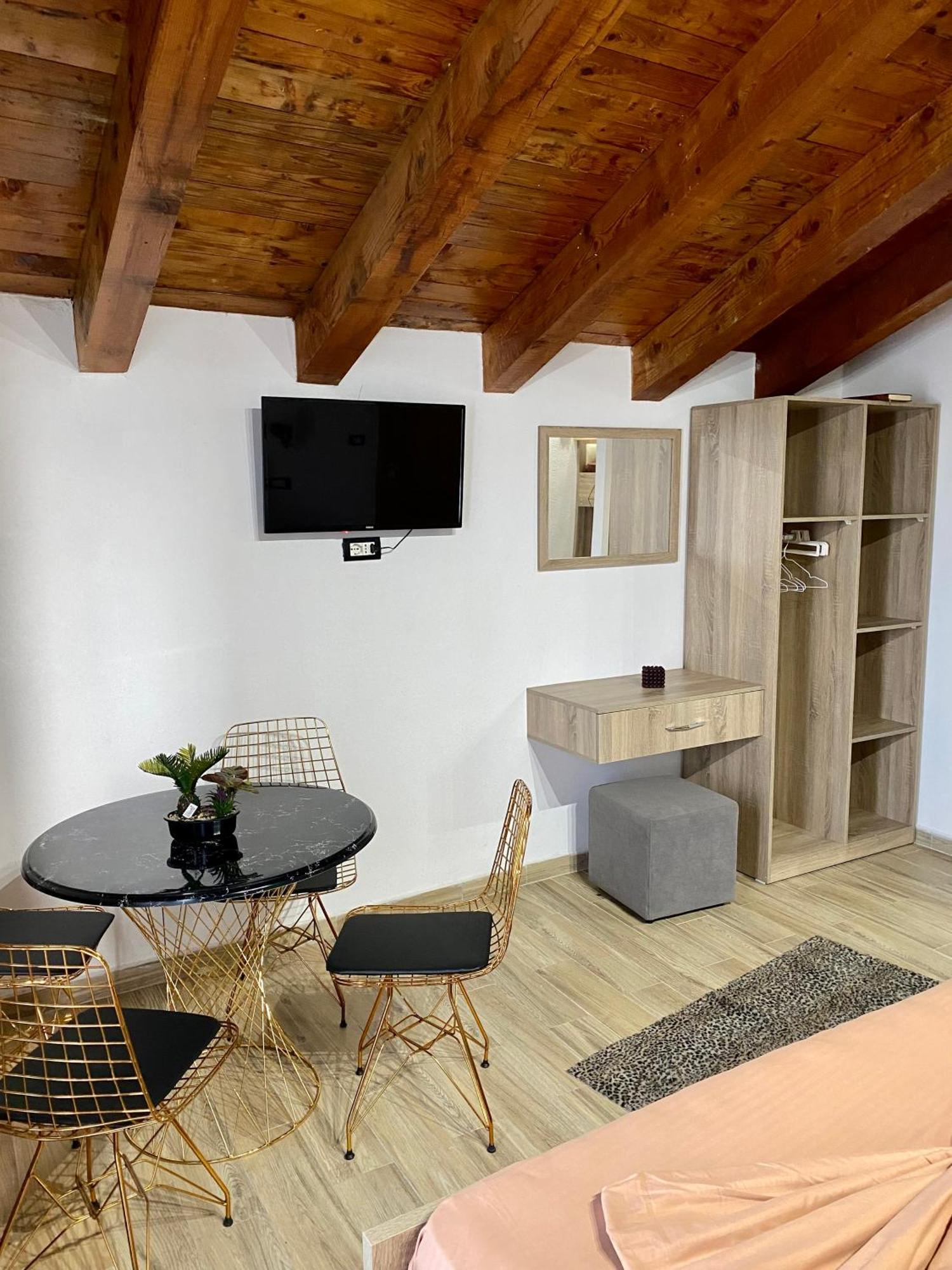 Bella Vista Bed & Breakfast Shkoder Exterior photo
